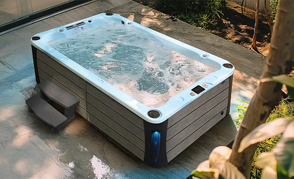 Deck Series Fargo hot tubs for sale